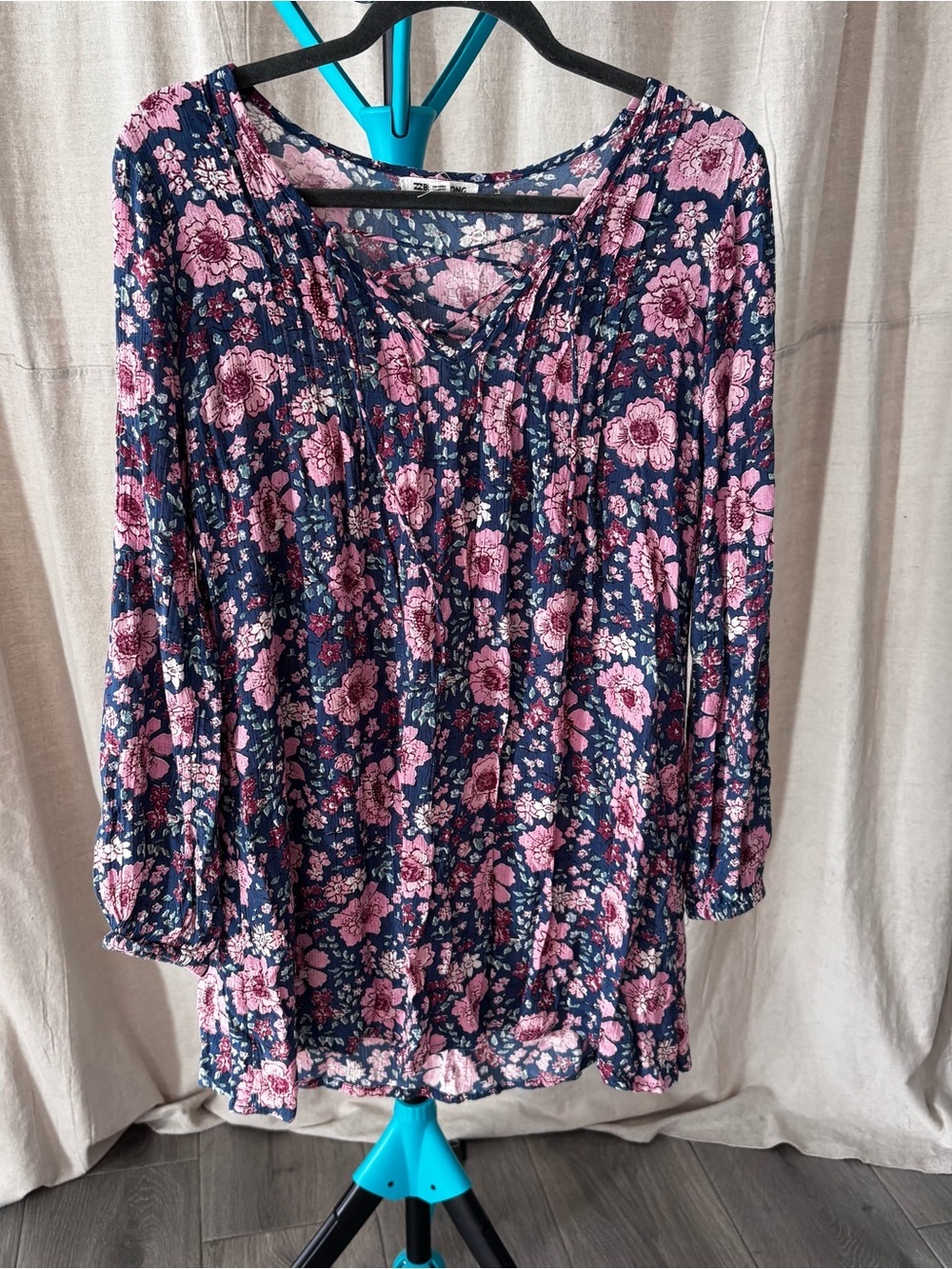 Billabong Navy and Pink Floral boho dress - Picture 2 of 7